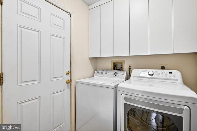 92 BRADFORD LANE, Plainsboro, NJ 08536