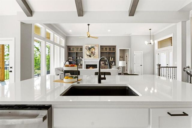 7007 N Kirkwood Avenue, Kansas City, MO 64151