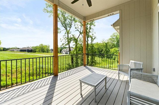 7007 N Kirkwood Avenue, Kansas City, MO 64151