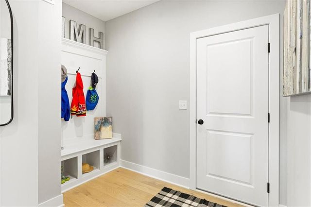 7007 N Kirkwood Avenue, Kansas City, MO 64151