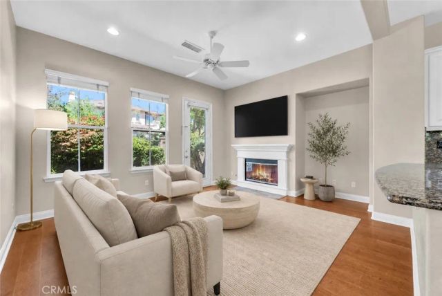 23 Carpenteria, Irvine, CA 92602
