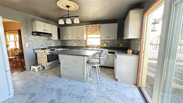 406 Swayze Street, Marshalltown, IA 50158