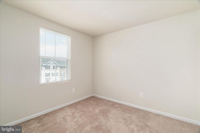 33 SEBAGO PL, Martinsburg, WV 25403