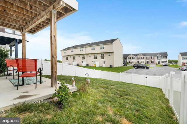 33 SEBAGO PL, Martinsburg, WV 25403