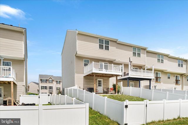 33 SEBAGO PL, Martinsburg, WV 25403