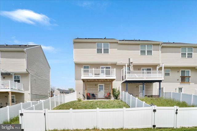 33 SEBAGO PL, Martinsburg, WV 25403