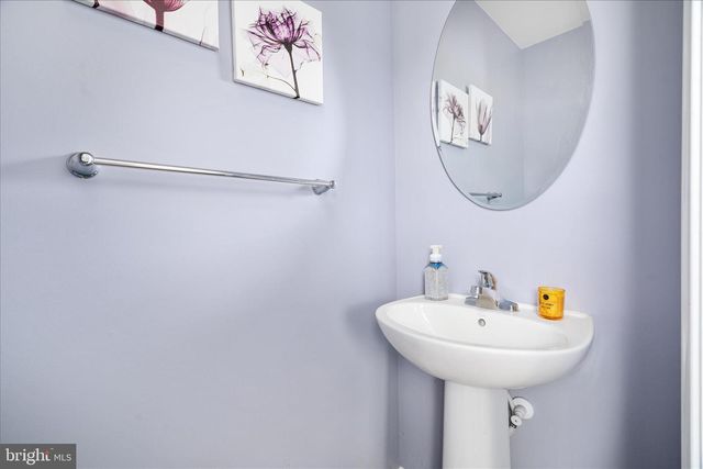 33 SEBAGO PL, Martinsburg, WV 25403