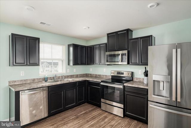 33 SEBAGO PL, Martinsburg, WV 25403
