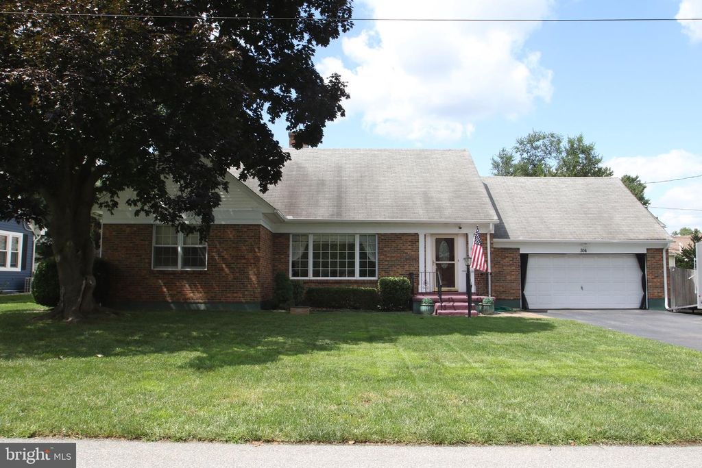 304 HAMILTON ST., DELAWARE CITY, DE 19706 — exterior