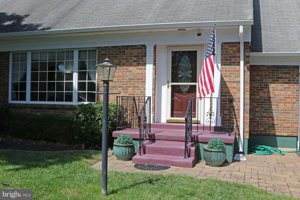 304 HAMILTON ST., DELAWARE CITY, DE 19706 — photo 2
