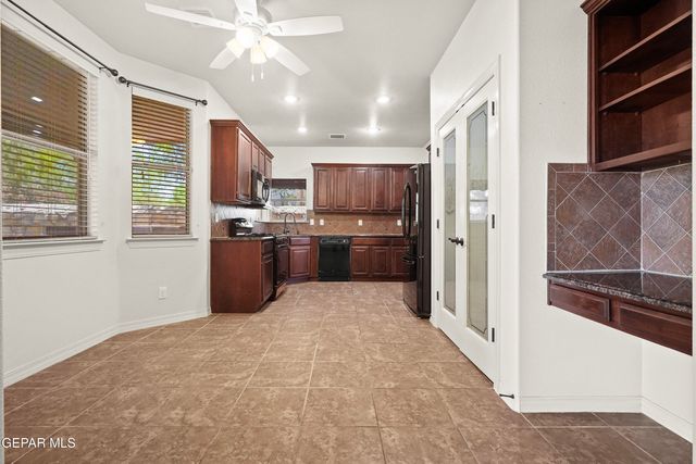 7271 CAMINO DEL SOL Drive, El Paso, TX 79911