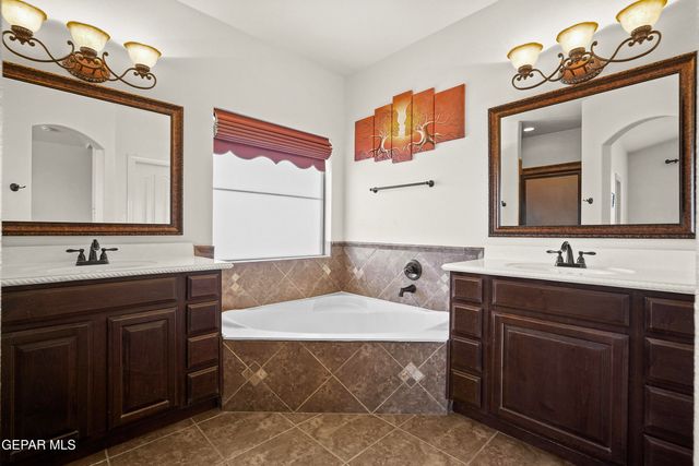 7271 CAMINO DEL SOL Drive, El Paso, TX 79911