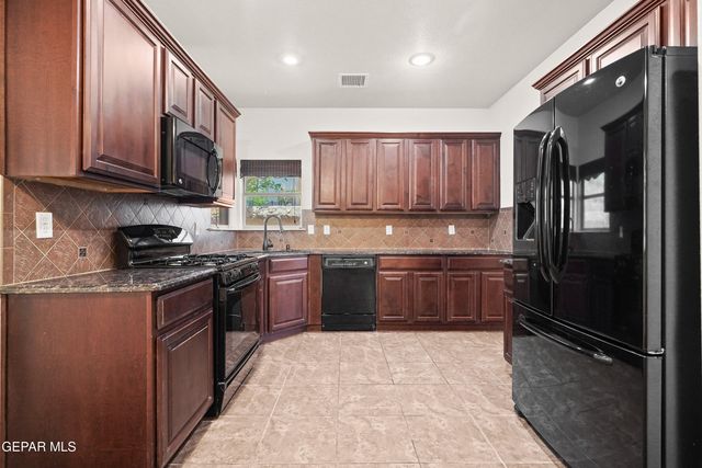 7271 CAMINO DEL SOL Drive, El Paso, TX 79911