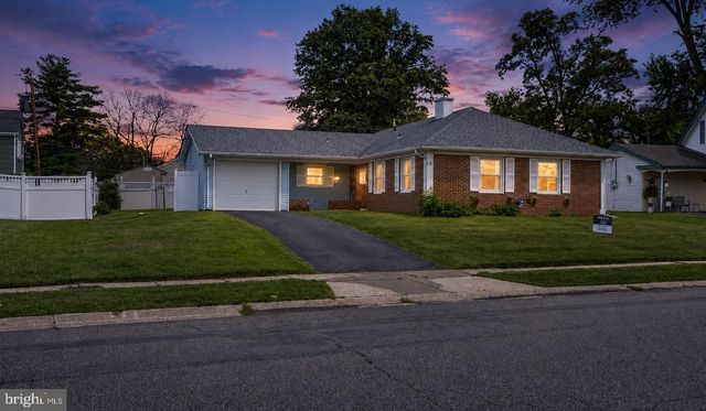 8 MARBLESTONE LN, Willingboro, NJ 08046