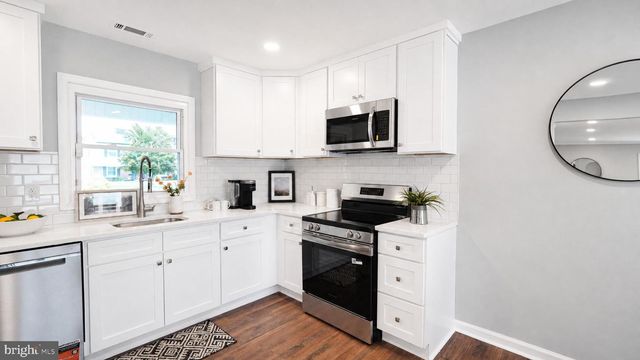 8 MARBLESTONE LN, Willingboro, NJ 08046