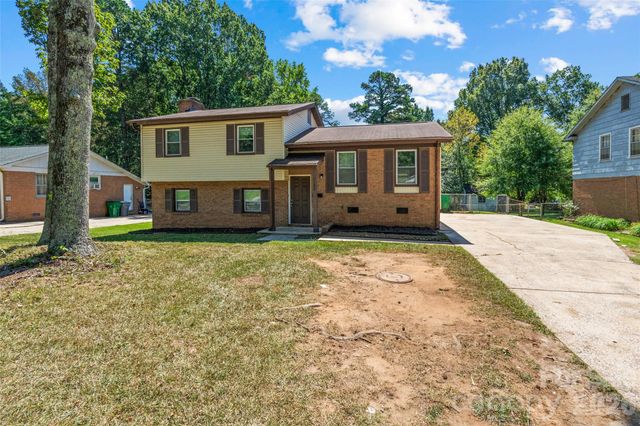 7100 Covecreek Drive, Charlotte, NC 28215