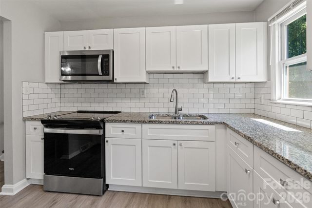 7100 Covecreek Drive, Charlotte, NC 28215