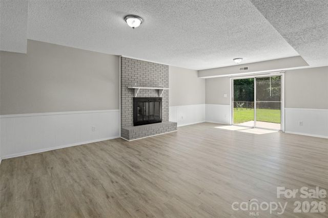7100 Covecreek Drive, Charlotte, NC 28215