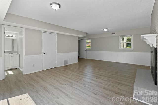 7100 Covecreek Drive, Charlotte, NC 28215