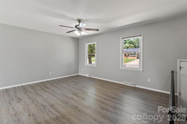 7100 Covecreek Drive, Charlotte, NC 28215
