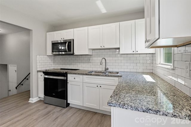7100 Covecreek Drive, Charlotte, NC 28215