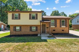 7100 Covecreek Drive, Charlotte, NC 28215