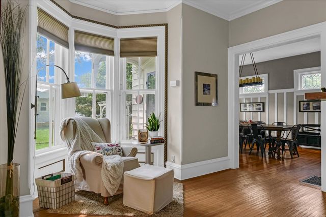 320 E Locust Street, Watseka, IL 60970