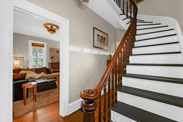 320 E Locust Street, Watseka, IL 60970