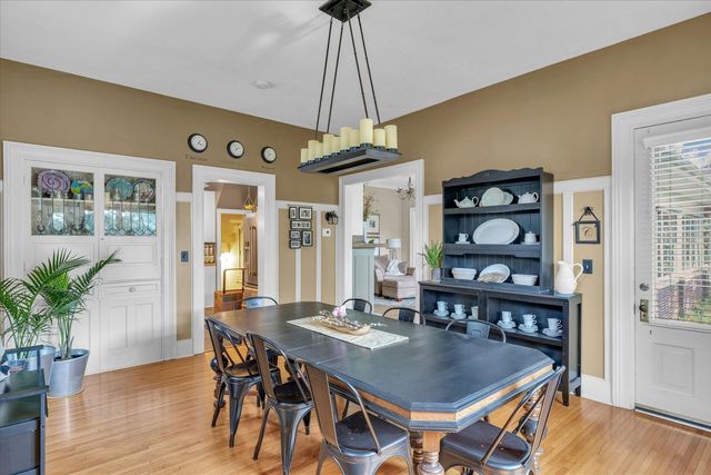 320 E Locust Street, Watseka, IL 60970