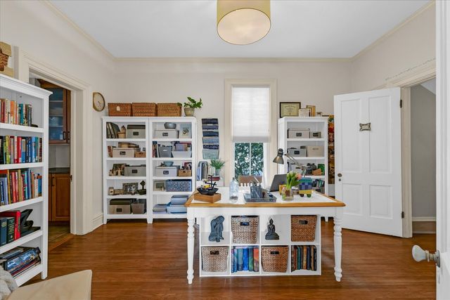 320 E Locust Street, Watseka, IL 60970