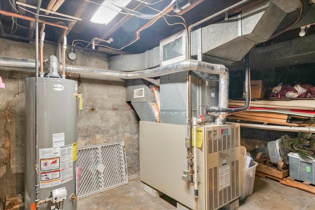 320 E Locust Street, Watseka, IL 60970