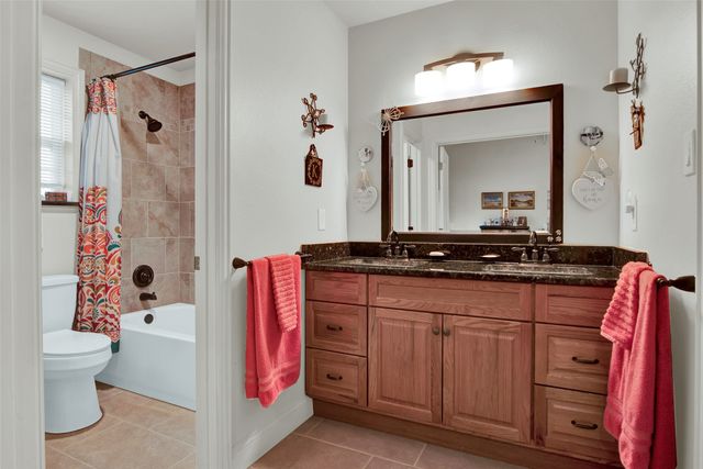 730 E Hull Street, Denison, TX 75021