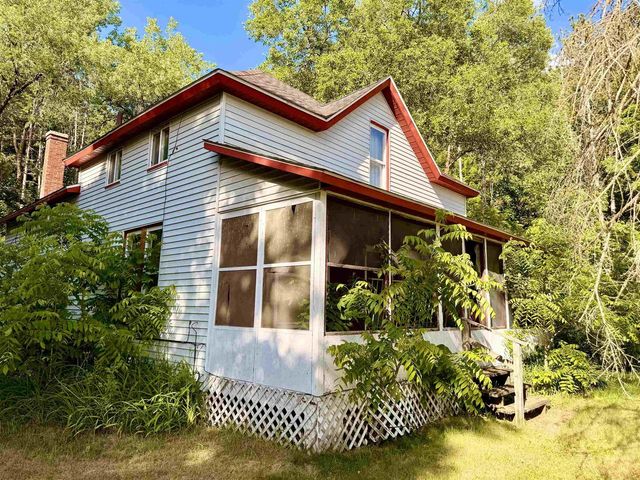 763 Bridge Street, Wonewoc, WI 53968