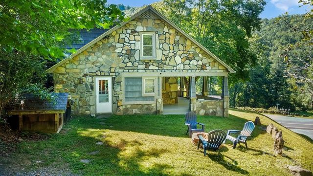 34 Coosa Ridge Drive, Whittier, NC 28789