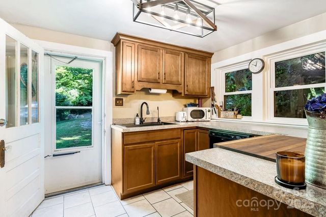 34 Coosa Ridge Drive, Whittier, NC 28789