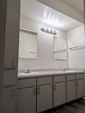 101 E 33rd ST 102, Austin, TX 78705
