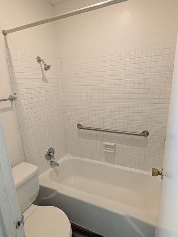 101 E 33rd ST 102, Austin, TX 78705