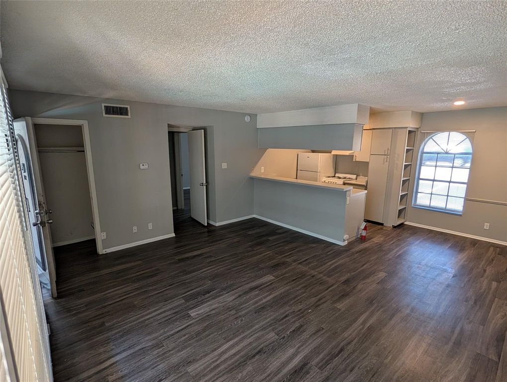 101 E 33rd ST 102, Austin, TX 78705