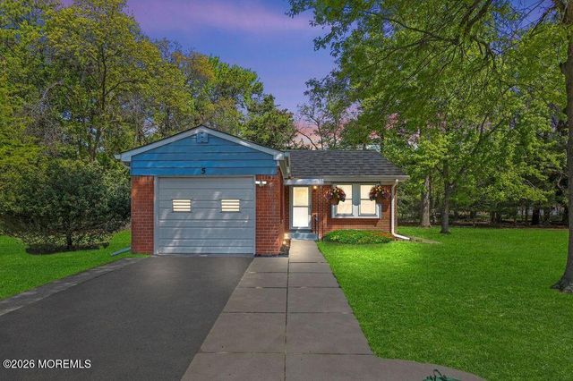 5 Revere Court, Whiting, NJ 08759