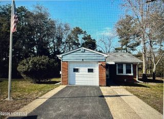 5 Revere Court, Whiting, NJ 08759