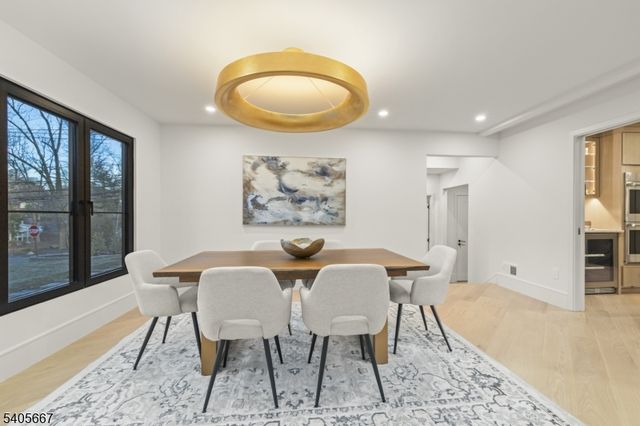 2 E Hartshorn Dr, Millburn Twp., NJ 07078