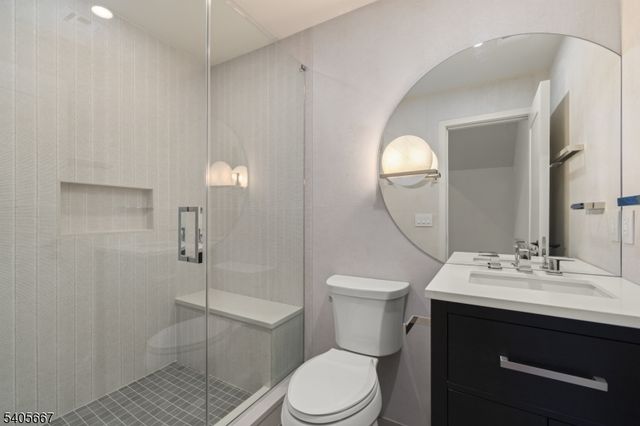 2 E Hartshorn Dr, Millburn Twp., NJ 07078