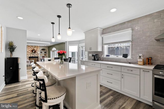 13 SILVER LAKE DR, Shamong, NJ 08088