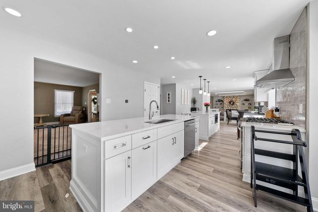 13 SILVER LAKE DR, Shamong, NJ 08088