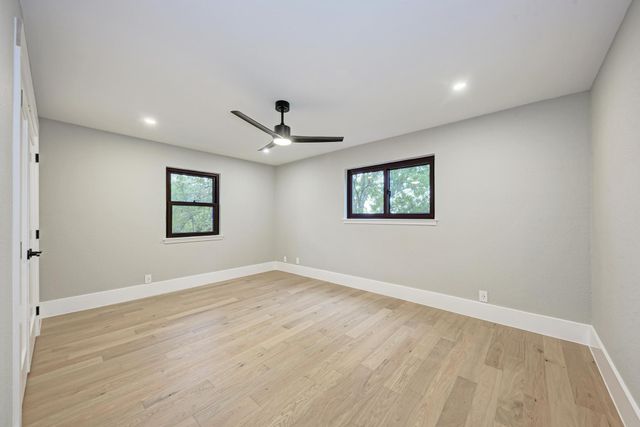 9401 Topridge DR, Austin, TX 78750