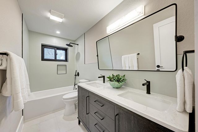 9401 Topridge DR, Austin, TX 78750