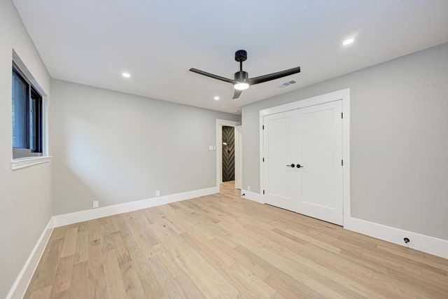 9401 Topridge DR, Austin, TX 78750