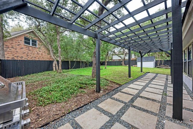 9401 Topridge DR, Austin, TX 78750