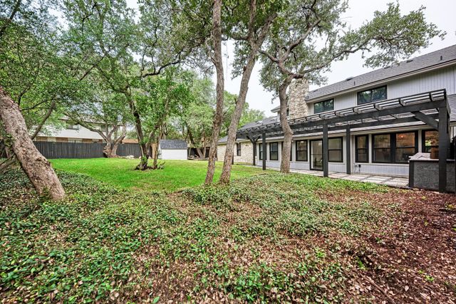 9401 Topridge DR, Austin, TX 78750