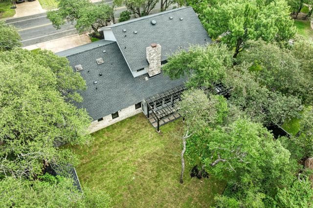 9401 Topridge DR, Austin, TX 78750